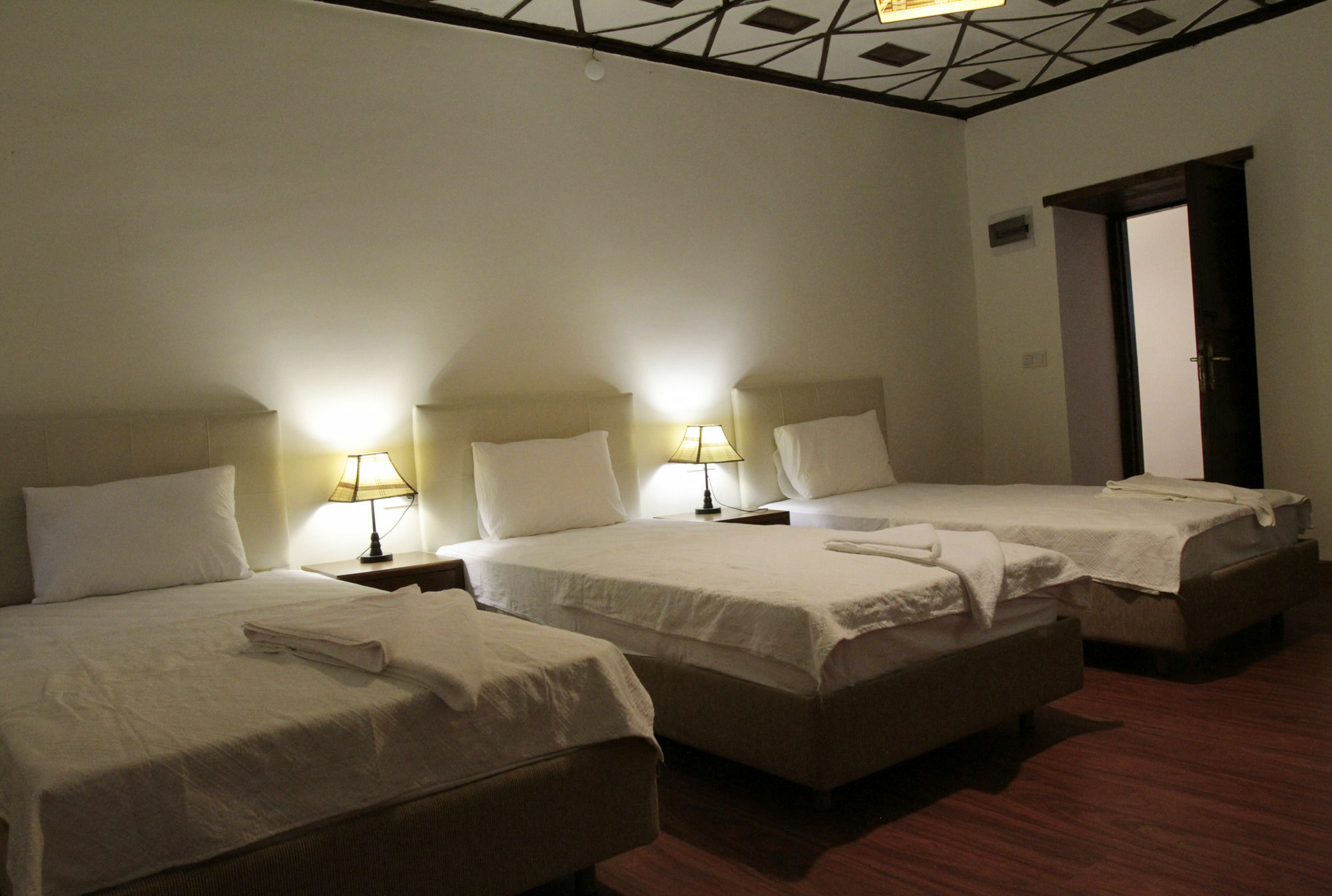 Kaleici Ozkavak Hotel Анталья Экстерьер фото